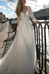 Elegant Long Sleeves A-Line Lace Tulle Floor Length Wedding Dresses